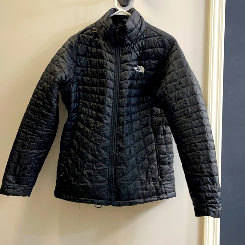 The Northface Thermoball black jacket size Large, Like new!